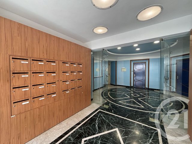 Appartement F2 à louer - 3 pièces - 52.35 m2 - NICE - 06 - PROVENCE-ALPES-COTE-D-AZUR - Century 21 Agence Molière
