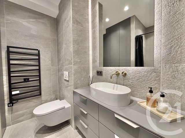 Appartement F2 à louer - 3 pièces - 52.35 m2 - NICE - 06 - PROVENCE-ALPES-COTE-D-AZUR - Century 21 Agence Molière