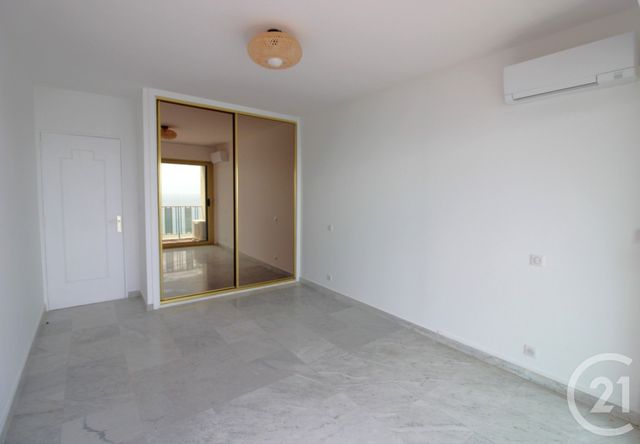 Appartement F3 à vendre - 3 pièces - 69.6 m2 - ROQUEBRUNE CAP MARTIN - 06 - PROVENCE-ALPES-COTE-D-AZUR - Century 21 Agence Molière