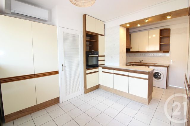 Appartement F3 à vendre - 3 pièces - 69.6 m2 - ROQUEBRUNE CAP MARTIN - 06 - PROVENCE-ALPES-COTE-D-AZUR - Century 21 Agence Molière