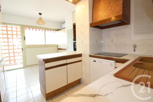 Appartement F3 à vendre - 3 pièces - 69.6 m2 - ROQUEBRUNE CAP MARTIN - 06 - PROVENCE-ALPES-COTE-D-AZUR - Century 21 Agence Molière