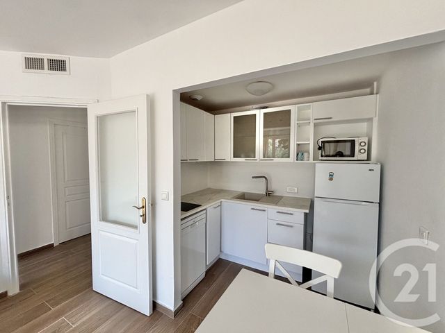 Appartement F2 à louer - 2 pièces - 31.38 m2 - MENTON - 06 - PROVENCE-ALPES-COTE-D-AZUR - Century 21 Agence Molière