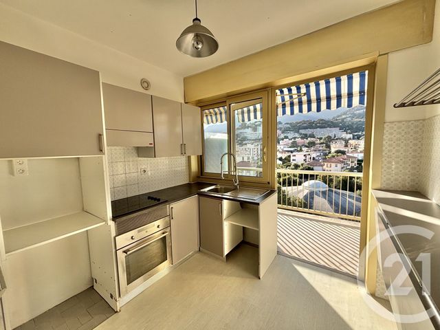 Appartement T2 à louer - 2 pièces - 56.21 m2 - ROQUEBRUNE CAP MARTIN - 06 - PROVENCE-ALPES-COTE-D-AZUR - Century 21 Agence Molière