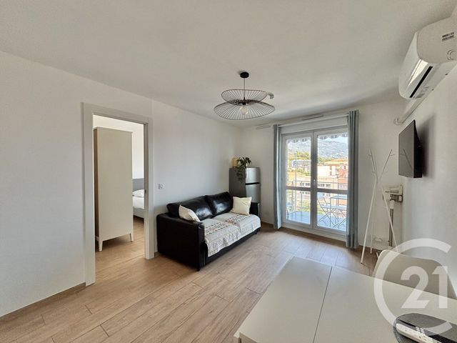 Appartement F2 à louer - 2 pièces - 31.04 m2 - ROQUEBRUNE CAP MARTIN - 06 - PROVENCE-ALPES-COTE-D-AZUR - Century 21 Agence Molière