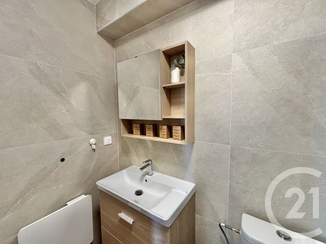Appartement F2 à louer - 2 pièces - 31.04 m2 - ROQUEBRUNE CAP MARTIN - 06 - PROVENCE-ALPES-COTE-D-AZUR - Century 21 Agence Molière