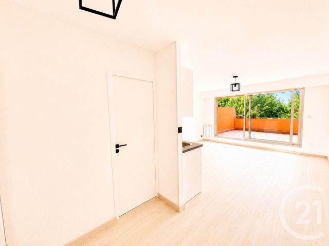 Appartement Studio à louer - 1 pièce - 30.37 m2 - LA TURBIE - 06 - PROVENCE-ALPES-COTE-D-AZUR - Century 21 Agence Molière