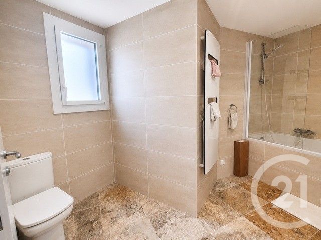 Appartement F3 à vendre - 3 pièces - 95.0 m2 - ROQUEBRUNE CAP MARTIN - 06 - PROVENCE-ALPES-COTE-D-AZUR - Century 21 Agence Molière