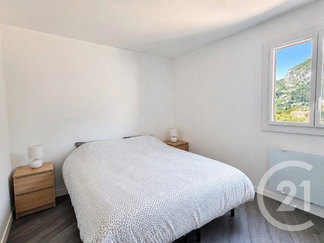 Appartement F3 à vendre - 3 pièces - 95.0 m2 - ROQUEBRUNE CAP MARTIN - 06 - PROVENCE-ALPES-COTE-D-AZUR - Century 21 Agence Molière