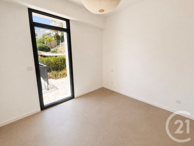 Appartement F4 à vendre - 4 pièces - 74.32 m2 - ROQUEBRUNE CAP MARTIN - 06 - PROVENCE-ALPES-COTE-D-AZUR - Century 21 Agence Molière