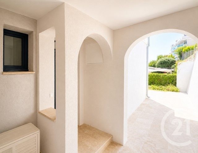 Appartement F4 à vendre - 4 pièces - 74.32 m2 - ROQUEBRUNE CAP MARTIN - 06 - PROVENCE-ALPES-COTE-D-AZUR - Century 21 Agence Molière