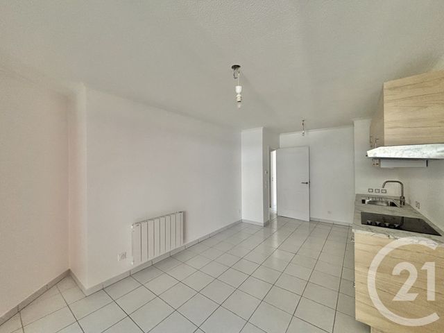 Appartement F2 à louer - 2 pièces - 36.89 m2 - ROQUEBRUNE CAP MARTIN - 06 - PROVENCE-ALPES-COTE-D-AZUR - Century 21 Agence Molière