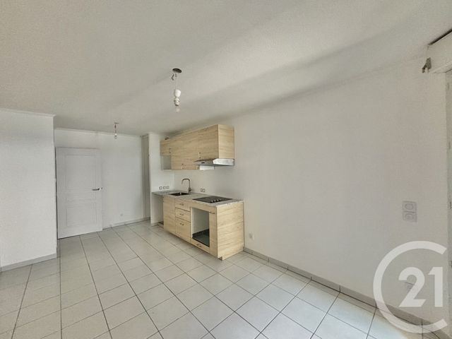 Appartement F2 à louer - 2 pièces - 36.89 m2 - ROQUEBRUNE CAP MARTIN - 06 - PROVENCE-ALPES-COTE-D-AZUR - Century 21 Agence Molière