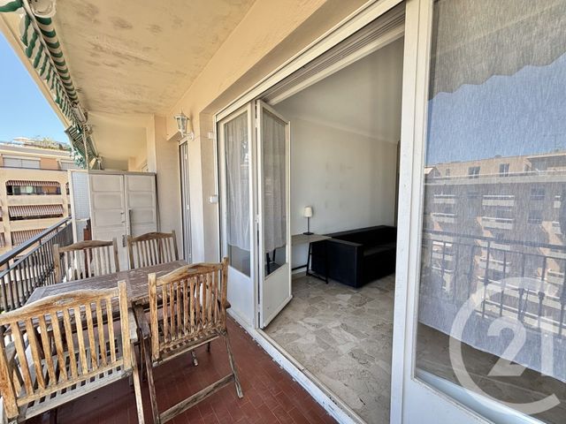Appartement F1 à louer - 1 pièce - 37.68 m2 - ROQUEBRUNE CAP MARTIN - 06 - PROVENCE-ALPES-COTE-D-AZUR - Century 21 Agence Molière