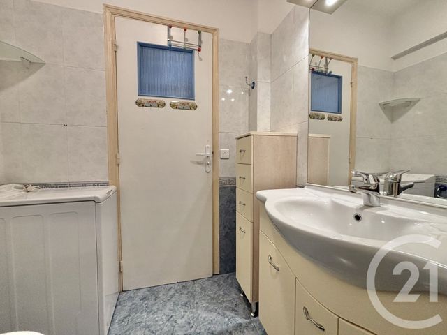 Appartement F1 à louer - 1 pièce - 37.68 m2 - ROQUEBRUNE CAP MARTIN - 06 - PROVENCE-ALPES-COTE-D-AZUR - Century 21 Agence Molière