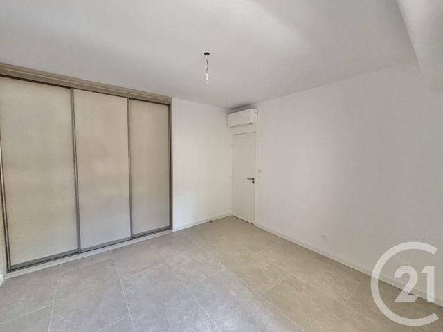 Appartement F3 à louer - 3 pièces - 70.22 m2 - ROQUEBRUNE CAP MARTIN - 06 - PROVENCE-ALPES-COTE-D-AZUR - Century 21 Agence Molière