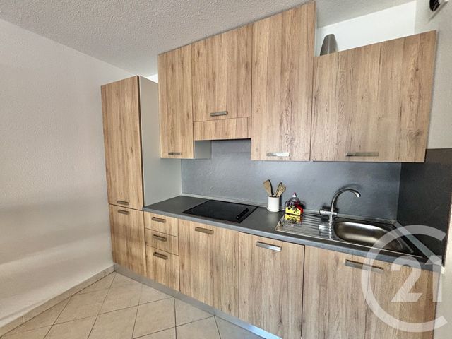 Appartement F2 à louer - 2 pièces - 38.65 m2 - ROQUEBRUNE CAP MARTIN - 06 - PROVENCE-ALPES-COTE-D-AZUR - Century 21 Agence Molière