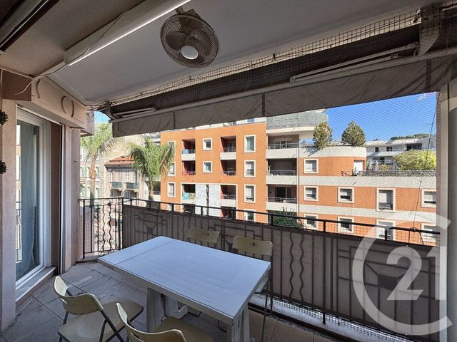 Appartement F2 à louer - 2 pièces - 38.65 m2 - ROQUEBRUNE CAP MARTIN - 06 - PROVENCE-ALPES-COTE-D-AZUR - Century 21 Agence Molière