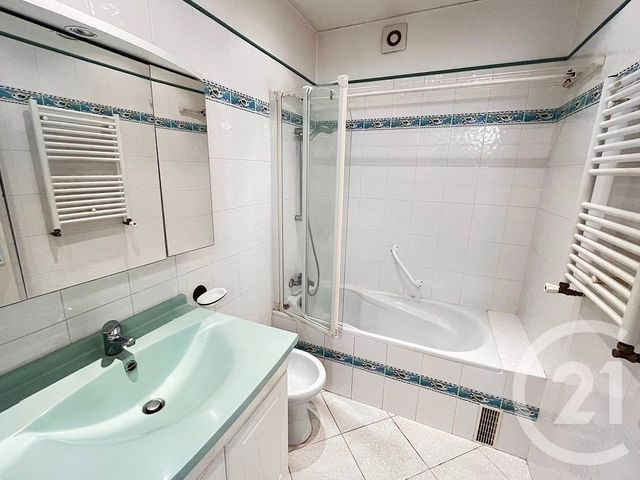 Appartement F2 à vendre - 2 pièces - 43.06 m2 - ROQUEBRUNE CAP MARTIN - 06 - PROVENCE-ALPES-COTE-D-AZUR - Century 21 Agence Molière