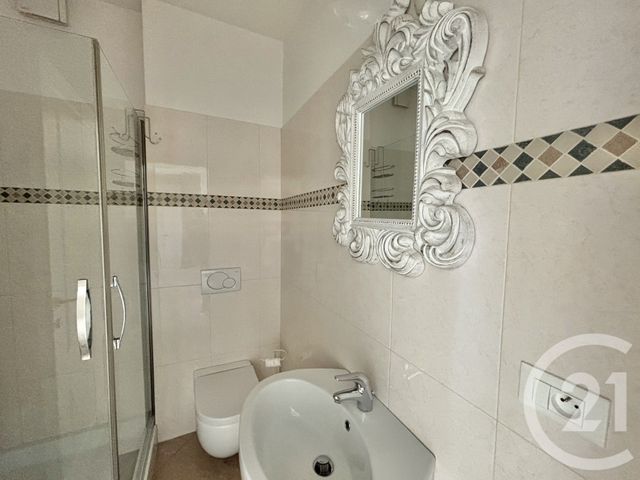 Appartement F3 à louer - 2 pièces - 58.5 m2 - ROQUEBRUNE CAP MARTIN - 06 - PROVENCE-ALPES-COTE-D-AZUR - Century 21 Agence Molière