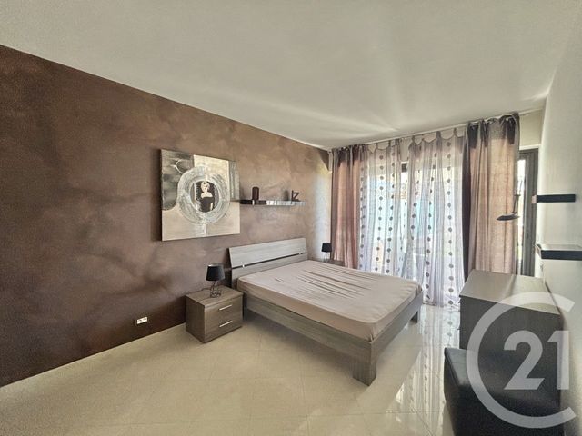 Appartement F2 à louer - 2 pièces - 59.1 m2 - ROQUEBRUNE CAP MARTIN - 06 - PROVENCE-ALPES-COTE-D-AZUR - Century 21 Agence Molière