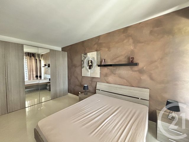 Appartement F2 à louer - 2 pièces - 59.1 m2 - ROQUEBRUNE CAP MARTIN - 06 - PROVENCE-ALPES-COTE-D-AZUR - Century 21 Agence Molière