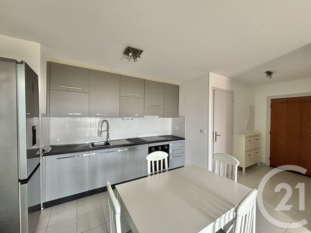 Appartement F2 à louer - 2 pièces - 45.44 m2 - ROQUEBRUNE CAP MARTIN - 06 - PROVENCE-ALPES-COTE-D-AZUR - Century 21 Agence Molière