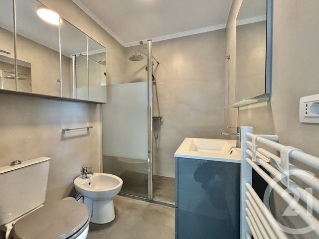 Appartement F2 à louer - 2 pièces - 45.44 m2 - ROQUEBRUNE CAP MARTIN - 06 - PROVENCE-ALPES-COTE-D-AZUR - Century 21 Agence Molière