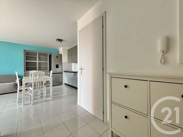 Appartement F2 à louer - 2 pièces - 45.44 m2 - ROQUEBRUNE CAP MARTIN - 06 - PROVENCE-ALPES-COTE-D-AZUR - Century 21 Agence Molière