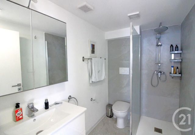 Appartement F3 à vendre - 3 pièces - 46.0 m2 - ROQUEBRUNE CAP MARTIN - 06 - PROVENCE-ALPES-COTE-D-AZUR - Century 21 Agence Molière