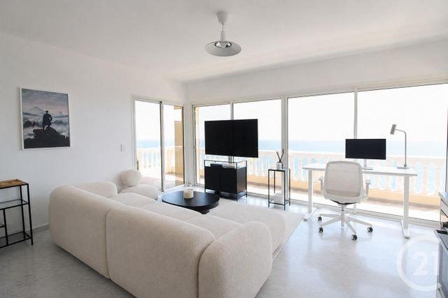 Appartement F3 à vendre - 3 pièces - 46.0 m2 - ROQUEBRUNE CAP MARTIN - 06 - PROVENCE-ALPES-COTE-D-AZUR - Century 21 Agence Molière