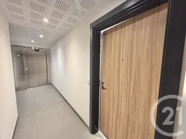 Appartement F3 à louer - 3 pièces - 55.21 m2 - ROQUEBRUNE CAP MARTIN - 06 - PROVENCE-ALPES-COTE-D-AZUR - Century 21 Agence Molière