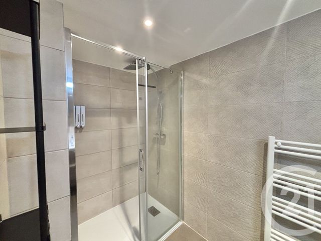 Appartement F3 à louer - 3 pièces - 55.21 m2 - ROQUEBRUNE CAP MARTIN - 06 - PROVENCE-ALPES-COTE-D-AZUR - Century 21 Agence Molière