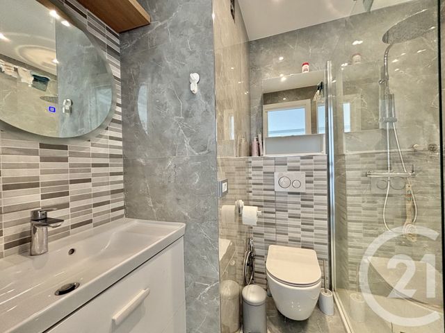 Appartement F2 à louer - 2 pièces - 42.74 m2 - MENTON - 06 - PROVENCE-ALPES-COTE-D-AZUR - Century 21 Agence Molière