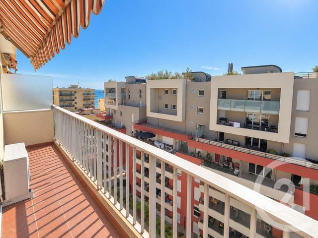 Appartement F3 à vendre - 3 pièces - 56.69 m2 - ROQUEBRUNE CAP MARTIN - 06 - PROVENCE-ALPES-COTE-D-AZUR - Century 21 Agence Molière