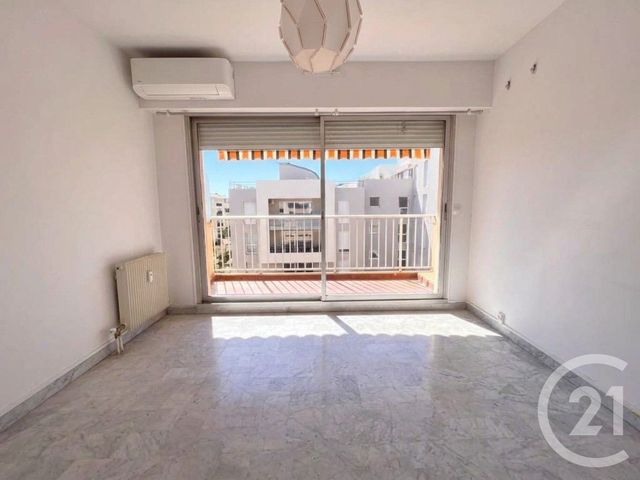 Appartement F3 à vendre - 3 pièces - 56.69 m2 - ROQUEBRUNE CAP MARTIN - 06 - PROVENCE-ALPES-COTE-D-AZUR - Century 21 Agence Molière