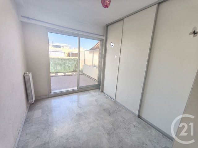 Appartement F3 à vendre - 3 pièces - 56.69 m2 - ROQUEBRUNE CAP MARTIN - 06 - PROVENCE-ALPES-COTE-D-AZUR - Century 21 Agence Molière