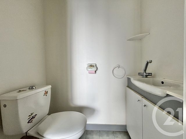 Appartement F2 à louer - 2 pièces - 54.38 m2 - MENTON - 06 - PROVENCE-ALPES-COTE-D-AZUR - Century 21 Agence Molière