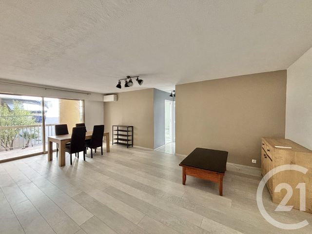Appartement F2 à louer - 2 pièces - 54.38 m2 - MENTON - 06 - PROVENCE-ALPES-COTE-D-AZUR - Century 21 Agence Molière