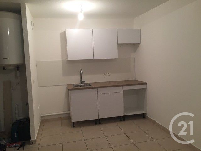 Appartement F2 à louer - 2 pièces - 36.86 m2 - ROQUEBRUNE CAP MARTIN - 06 - PROVENCE-ALPES-COTE-D-AZUR - Century 21 Agence Molière