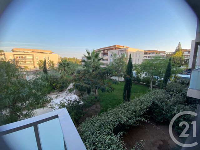 Appartement T3 à louer - 3 pièces - 54.71 m2 - FREJUS - 83 - PROVENCE-ALPES-COTE-D-AZUR - Century 21 Agence Molière