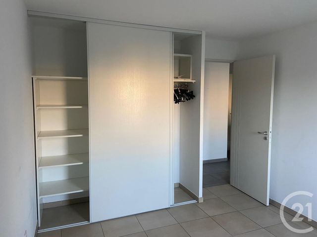 Appartement T3 à louer - 3 pièces - 54.71 m2 - FREJUS - 83 - PROVENCE-ALPES-COTE-D-AZUR - Century 21 Agence Molière
