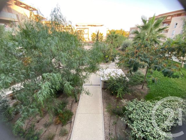 Appartement T3 à louer - 3 pièces - 54.71 m2 - FREJUS - 83 - PROVENCE-ALPES-COTE-D-AZUR - Century 21 Agence Molière