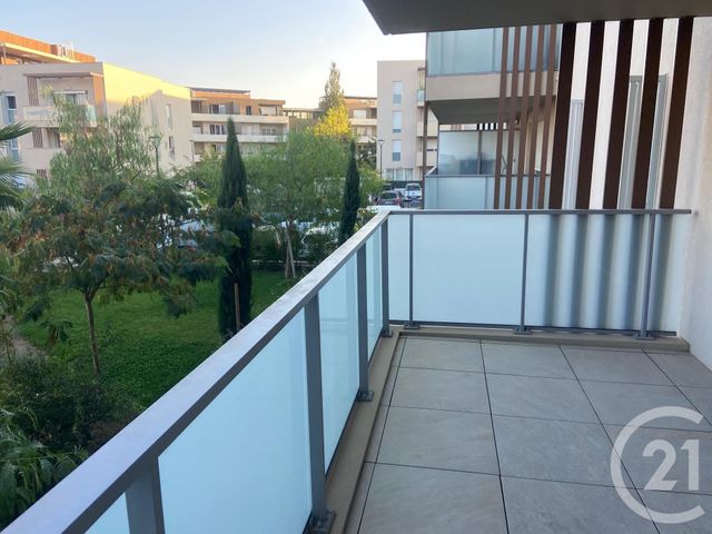 Appartement T3 à louer - 3 pièces - 54.71 m2 - FREJUS - 83 - PROVENCE-ALPES-COTE-D-AZUR - Century 21 Agence Molière