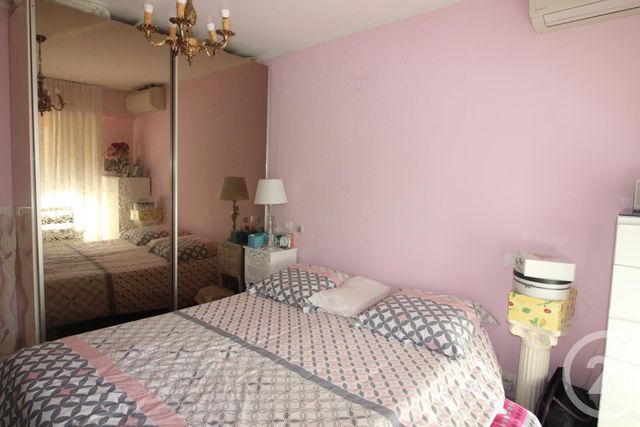 Afficher la photo en grand Appartement F2 à vendre - 2 pièces - 55.15 m2 - ROQUEBRUNE CAP MARTIN - 06 - PROVENCE-ALPES-COTE-D-AZUR - Century 21 Agence Molière