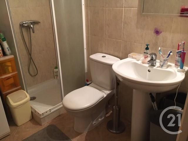 Afficher la photo en grand Appartement F2 à vendre - 2 pièces - 39.0 m2 - ROQUEBRUNE CAP MARTIN - 06 - PROVENCE-ALPES-COTE-D-AZUR - Century 21 Agence Molière
