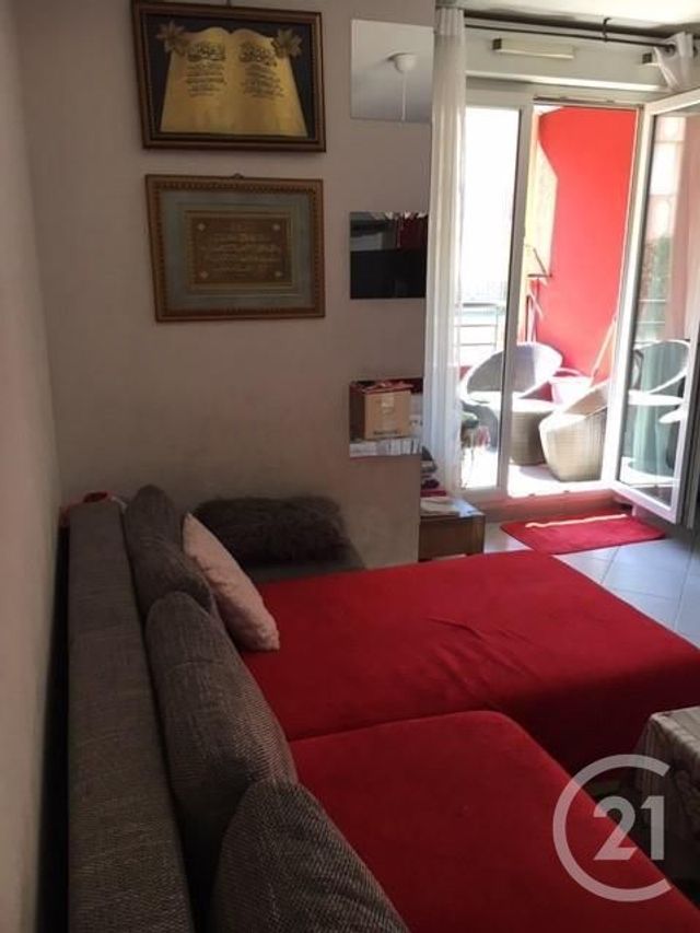 Afficher la photo en grand Appartement F2 à vendre - 2 pièces - 39.0 m2 - ROQUEBRUNE CAP MARTIN - 06 - PROVENCE-ALPES-COTE-D-AZUR - Century 21 Agence Molière