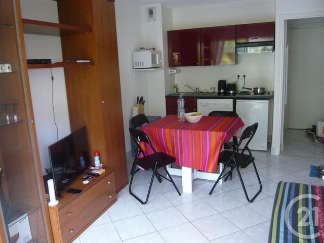 Appartement F2 à vendre - 2 pièces - 29.0 m2 - MENTON - 06 - PROVENCE-ALPES-COTE-D-AZUR - Century 21 Agence Molière Appartement F2 à vendre - 2 pièces - 29.0 m2 - MENTON - 06 - PROVENCE-ALPES-COTE-D-AZUR - Century 21 Agence Molière