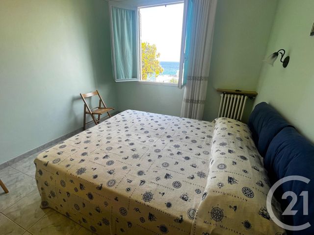 Afficher la photo en grand Appartement F3 à vendre - 3 pièces - 52.64 m2 - ROQUEBRUNE CAP MARTIN - 06 - PROVENCE-ALPES-COTE-D-AZUR - Century 21 Agence Molière