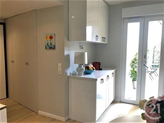 Afficher la photo en grand Appartement F2 à vendre - 2 pièces - 29.0 m2 - MENTON - 06 - PROVENCE-ALPES-COTE-D-AZUR - Century 21 Agence Molière