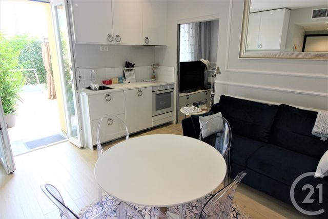 Afficher la photo en grand Appartement F2 à vendre - 2 pièces - 29.0 m2 - MENTON - 06 - PROVENCE-ALPES-COTE-D-AZUR - Century 21 Agence Molière